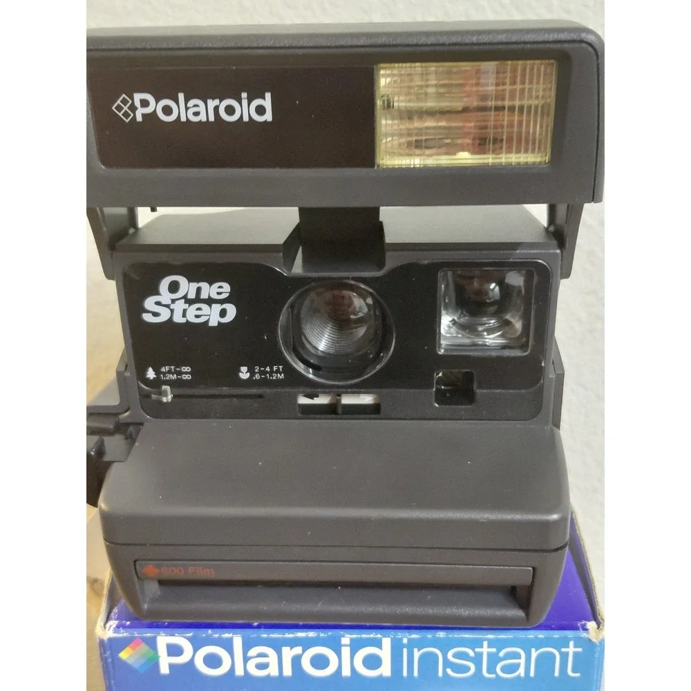 Vintage Polaroid OneStep 600 Instant Camera w/ Original Box Uses 600 Film Tested